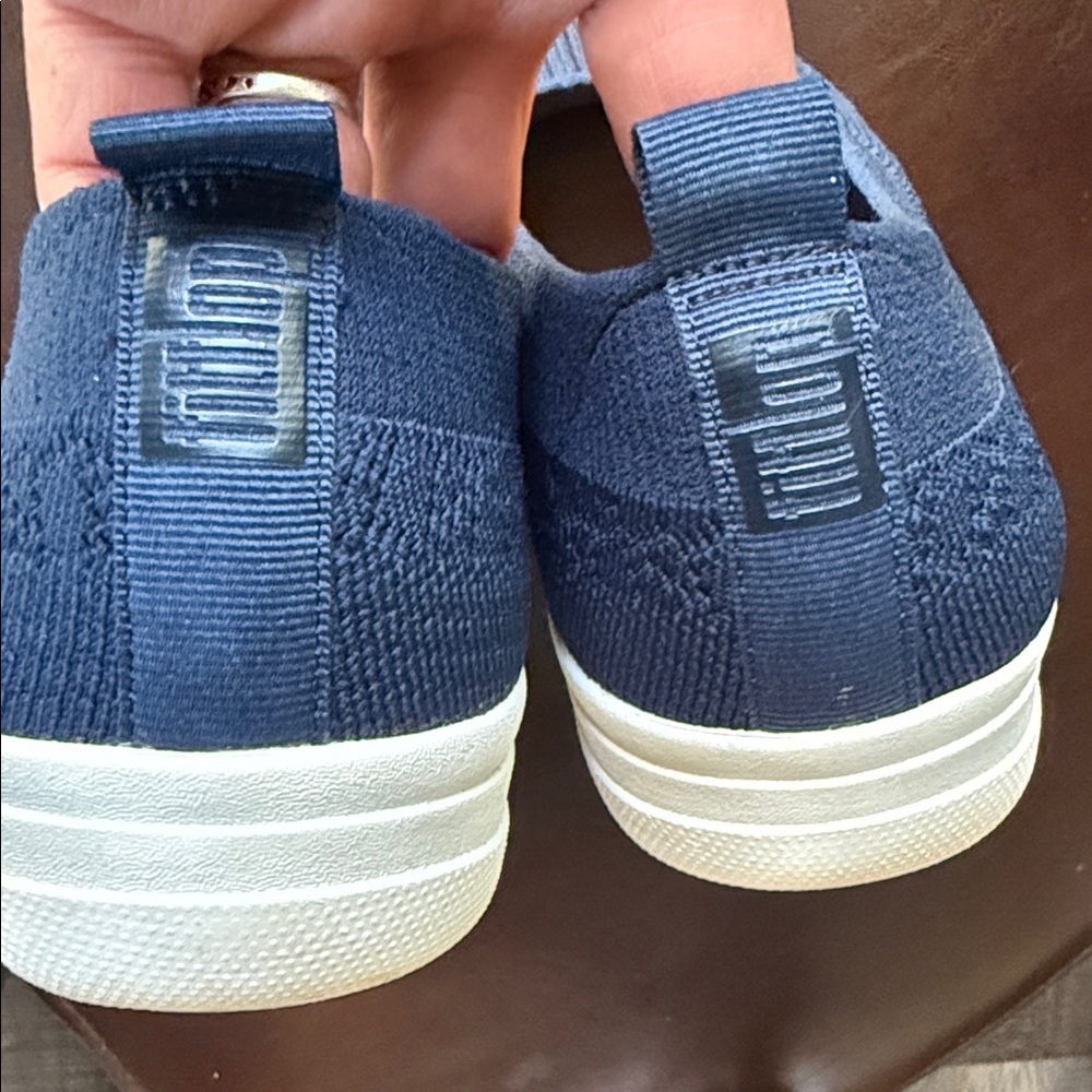 Slip-On Knit Women's Sneakers in Navy - Picture 4 of 9